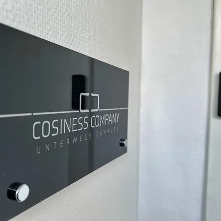 Helle Grosszuegige Dachgeschoss Wohnung I Parkplatz I Schloss Blick #Cosiness Company Schwerin  Eksteriør billede